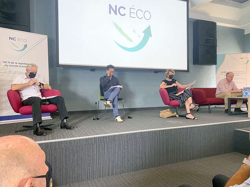 Le plaidoyer du monde économique en faveur du maintien du référendum le 12 décembre'